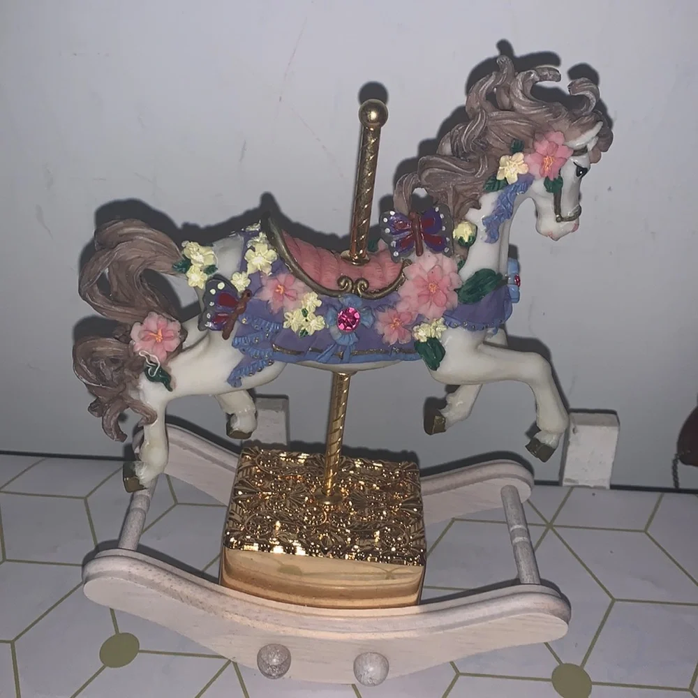 Musical Carousel Horse - Picture 1 of 9